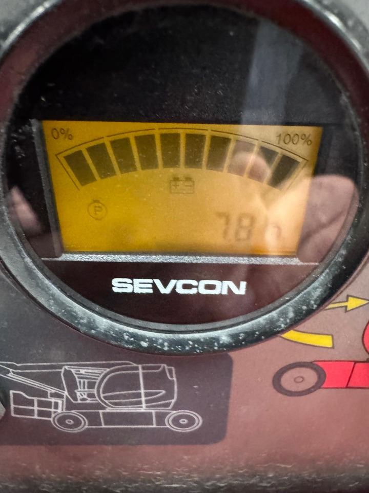 MANITOU AETJ 170 - Zglobni krak: slika MANITOU AETJ 170 - Zglobni krak MANITOU AETJ 170 - Zglobni krak: slika MANITOU AETJ 170 - Zglobni krak