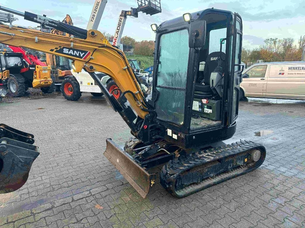 Sany SY 26 U - Mini bager: slika Sany SY 26 U - Mini bager Sany SY 26 U - Mini bager: slika Sany SY 26 U - Mini bager