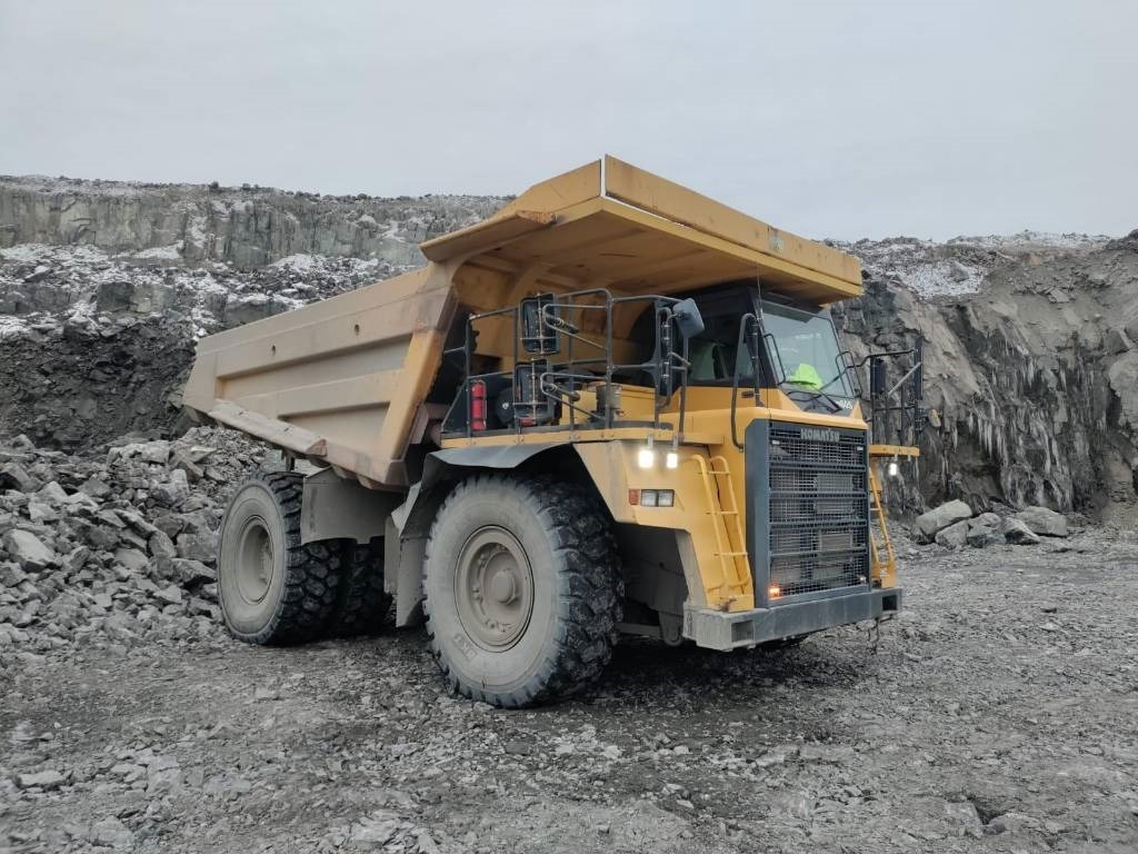 Komatsu HD605-7 - Kruti istovarivač/ Kamion za prijevoz kamenja: slika Komatsu HD605-7 - Kruti istovarivač/ Kamion za prijevoz kamenja Komatsu HD605-7 - Kruti istovarivač/ Kamion za prijevoz kamenja: slika Komatsu HD605-7 - Kruti istovarivač/ Kamion za prijevoz kamenja