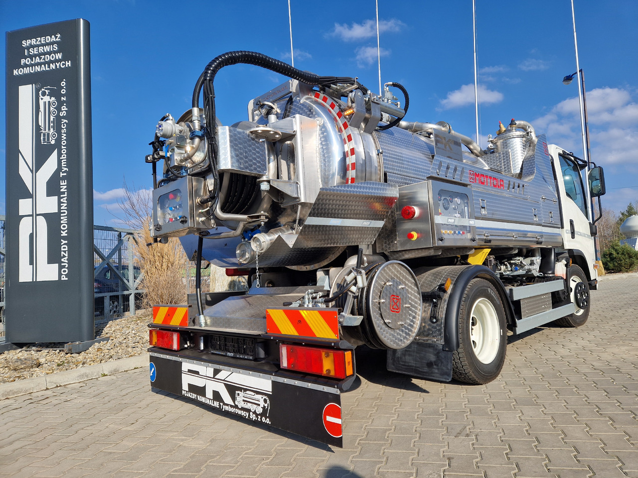 ISUZU  - Vakum kamion: slika ISUZU  - Vakum kamion ISUZU  - Vakum kamion: slika ISUZU  - Vakum kamion