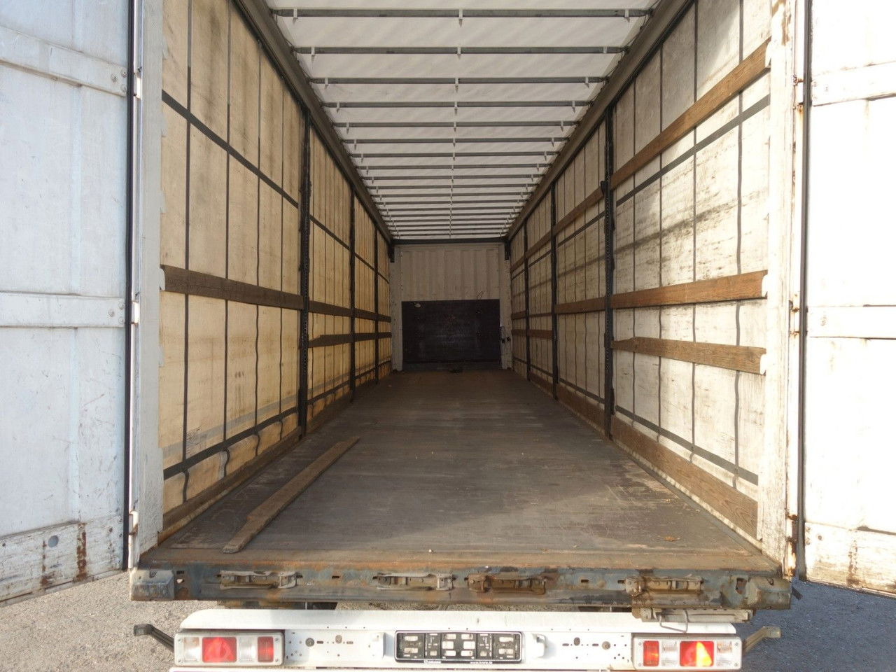 Krone SD, Standard, Liftachse - Poluprikolica s ceradom: slika Krone SD, Standard, Liftachse - Poluprikolica s ceradom Krone SD, Standard, Liftachse - Poluprikolica s ceradom: slika Krone SD, Standard, Liftachse - Poluprikolica s ceradom