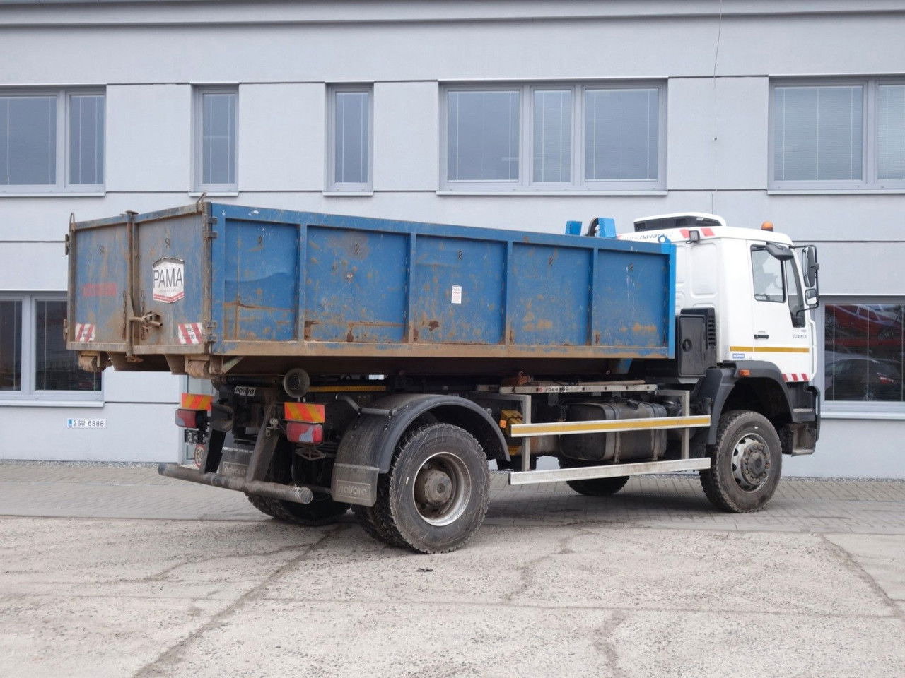MAN 18.220 4x4 Neue Aufbau 2023 TOP 18.220 4x4 Neue Aufbau 2023 TOP - Transporter kontejnera/ Kamion s izmjenjivim sanducima, Kamion s kranom: slika MAN 18.220 4x4 Neue Aufbau 2023 TOP 18.220 4x4 Neue Aufbau 2023 TOP - Transporter kontejnera/ Kamion s izmjenjivim sanducima, Kamion s kranom MAN 18.220 4x4 Neue Aufbau 2023 TOP 18.220 4x4 Neue Aufbau 2023 TOP - Transporter kontejnera/ Kamion s izmjenjivim sanducima, Kamion s kranom: slika MAN 18.220 4x4 Neue Aufbau 2023 TOP 18.220 4x4 Neue Aufbau 2023 TOP - Transporter kontejnera/ Kamion s izmjenjivim sanducima, Kamion s kranom