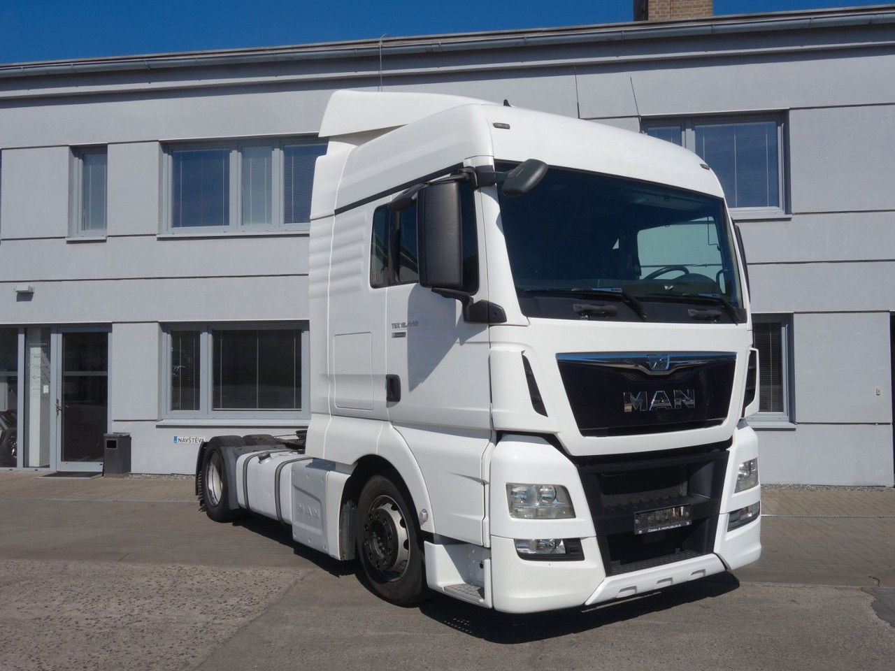 MAN TGX 18.440 XLX, E6, LD - Tegljač: slika MAN TGX 18.440 XLX, E6, LD - Tegljač MAN TGX 18.440 XLX, E6, LD - Tegljač: slika MAN TGX 18.440 XLX, E6, LD - Tegljač