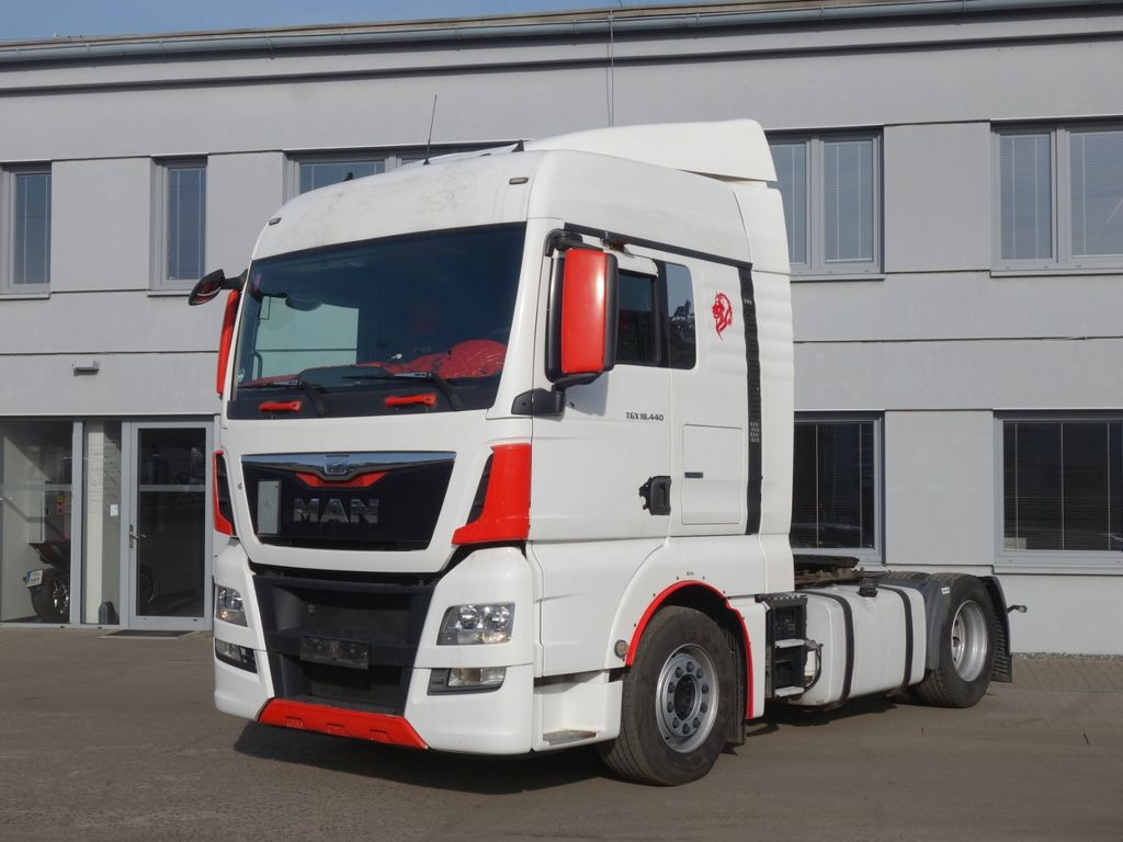 MAN TGX 18.440 XLX E6 ST, Retarder - Tegljač: slika MAN TGX 18.440 XLX E6 ST, Retarder - Tegljač MAN TGX 18.440 XLX E6 ST, Retarder - Tegljač: slika MAN TGX 18.440 XLX E6 ST, Retarder - Tegljač