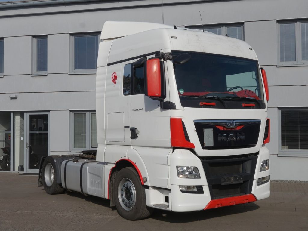 MAN TGX 18.440 XLX E6 ST, Retarder - Tegljač: slika MAN TGX 18.440 XLX E6 ST, Retarder - Tegljač MAN TGX 18.440 XLX E6 ST, Retarder - Tegljač: slika MAN TGX 18.440 XLX E6 ST, Retarder - Tegljač