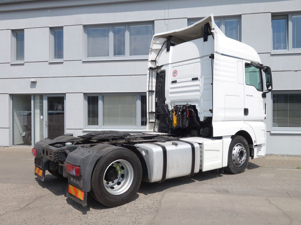 MAN TGX 18.500 XLX E6 Sandard - Tegljač: slika MAN TGX 18.500 XLX E6 Sandard - Tegljač MAN TGX 18.500 XLX E6 Sandard - Tegljač: slika MAN TGX 18.500 XLX E6 Sandard - Tegljač