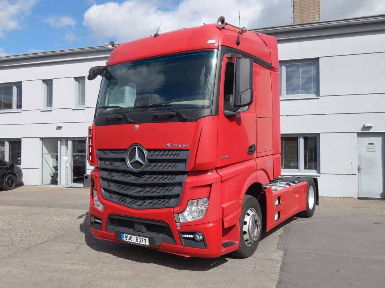 Mercedes-Benz Actros 1846 LS Standard Big Space - Tegljač: slika Mercedes-Benz Actros 1846 LS Standard Big Space - Tegljač Mercedes-Benz Actros 1846 LS Standard Big Space - Tegljač: slika Mercedes-Benz Actros 1846 LS Standard Big Space - Tegljač