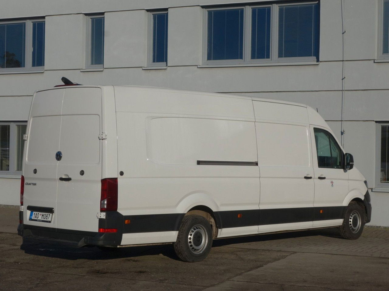 Volkswagen Crafter 2,0TDI Kühlkasten 35 Lang plus Hoch - Dostavno vozilo hladnjača: slika Volkswagen Crafter 2,0TDI Kühlkasten 35 Lang plus Hoch - Dostavno vozilo hladnjača Volkswagen Crafter 2,0TDI Kühlkasten 35 Lang plus Hoch - Dostavno vozilo hladnjača: slika Volkswagen Crafter 2,0TDI Kühlkasten 35 Lang plus Hoch - Dostavno vozilo hladnjača