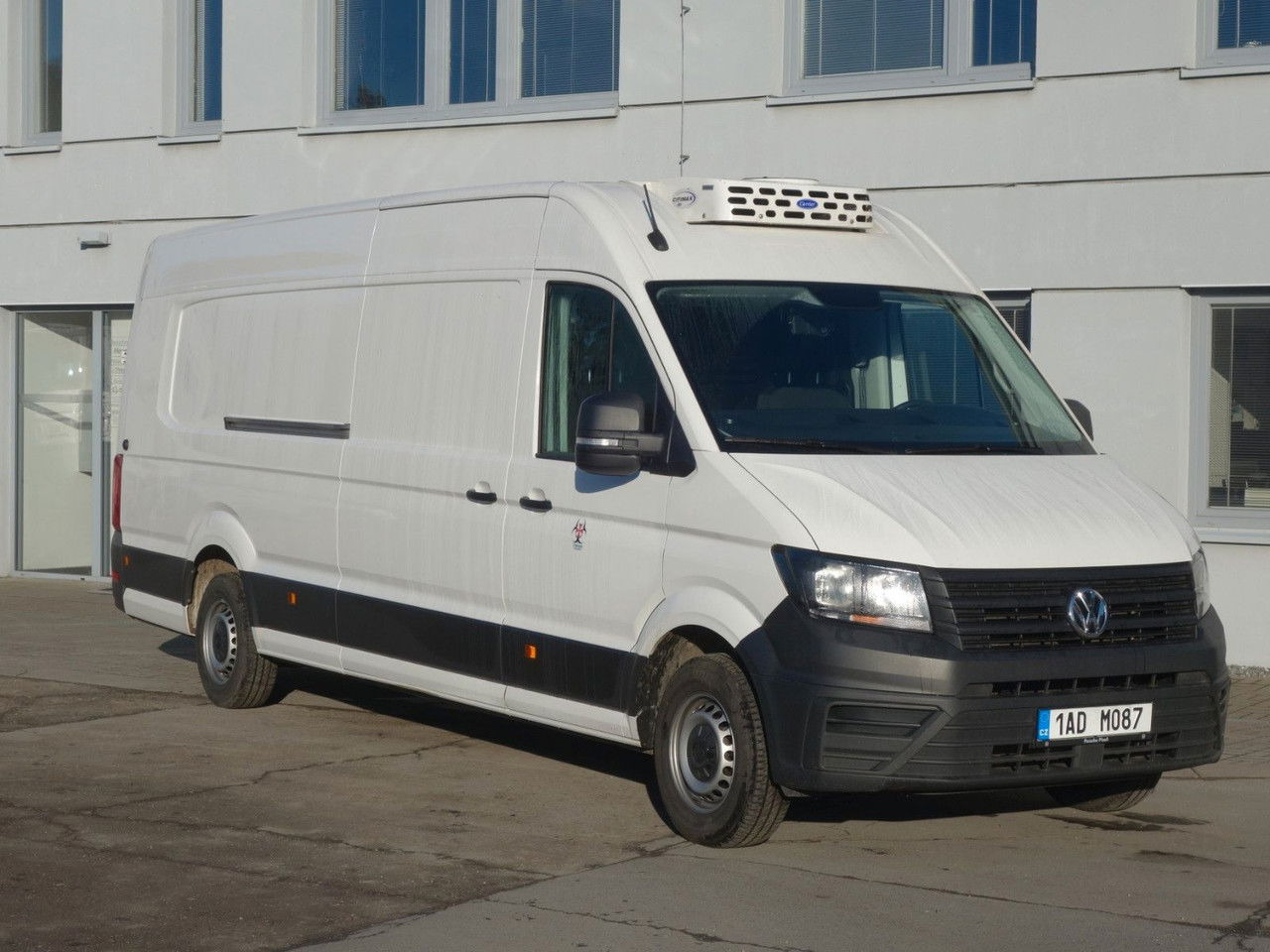 Volkswagen Crafter 2,0TDI Kühlkasten 35 Lang plus Hoch - Dostavno vozilo hladnjača: slika Volkswagen Crafter 2,0TDI Kühlkasten 35 Lang plus Hoch - Dostavno vozilo hladnjača Volkswagen Crafter 2,0TDI Kühlkasten 35 Lang plus Hoch - Dostavno vozilo hladnjača: slika Volkswagen Crafter 2,0TDI Kühlkasten 35 Lang plus Hoch - Dostavno vozilo hladnjača