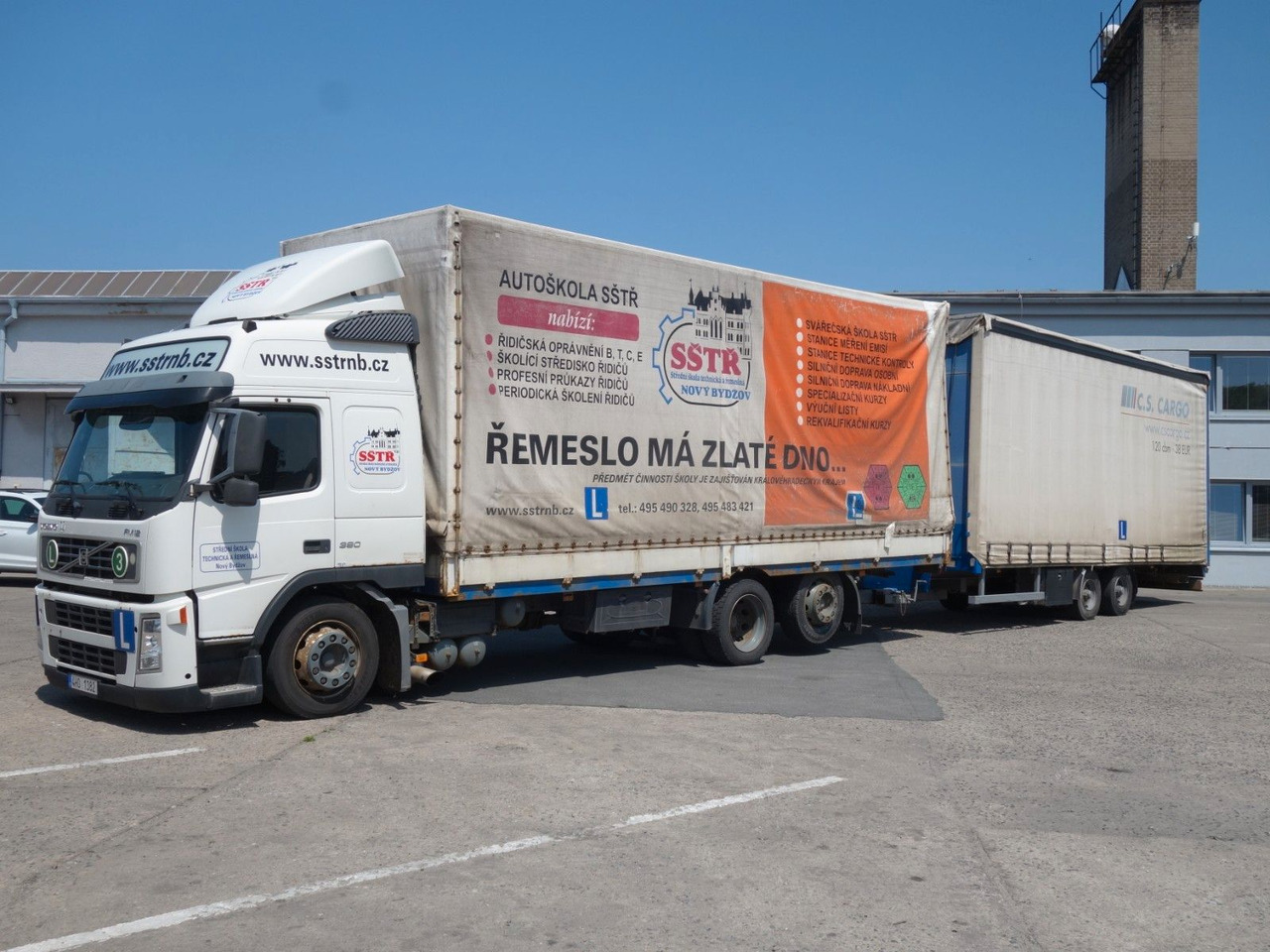 Volvo FM 380 6x2 + Panav Anhänger - Kamion s ceradom: slika Volvo FM 380 6x2 + Panav Anhänger - Kamion s ceradom Volvo FM 380 6x2 + Panav Anhänger - Kamion s ceradom: slika Volvo FM 380 6x2 + Panav Anhänger - Kamion s ceradom