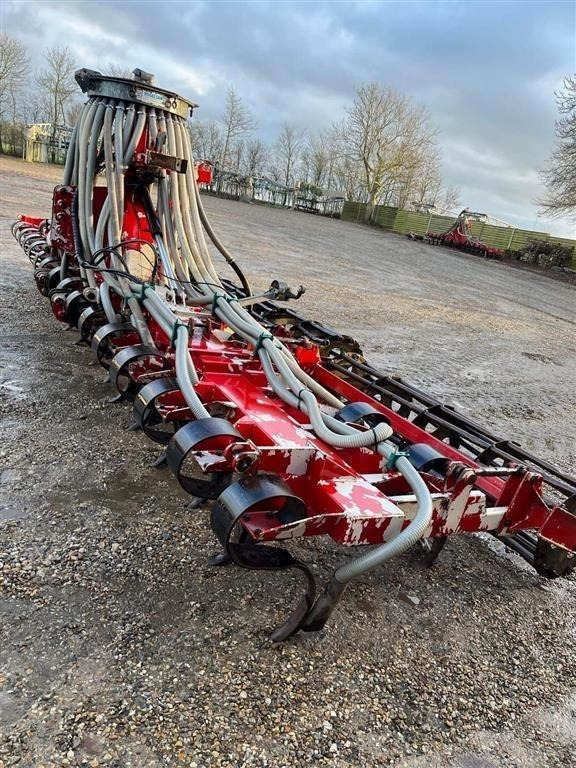 AP 8m Sortjords nedfælder m/ pakkevalse - Deponator gnojnice: slika AP 8m Sortjords nedfælder m/ pakkevalse - Deponator gnojnice AP 8m Sortjords nedfælder m/ pakkevalse - Deponator gnojnice: slika AP 8m Sortjords nedfælder m/ pakkevalse - Deponator gnojnice