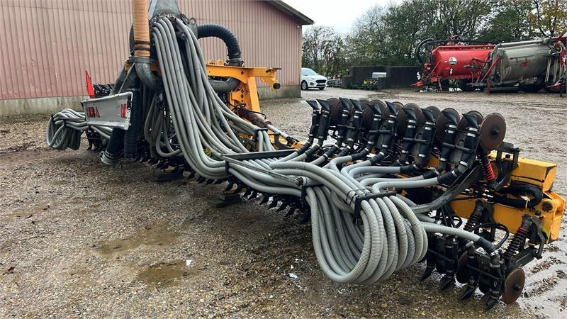 Duport 12m - Cisterna za gnojnicu: slika Duport 12m - Cisterna za gnojnicu Duport 12m - Cisterna za gnojnicu: slika Duport 12m - Cisterna za gnojnicu