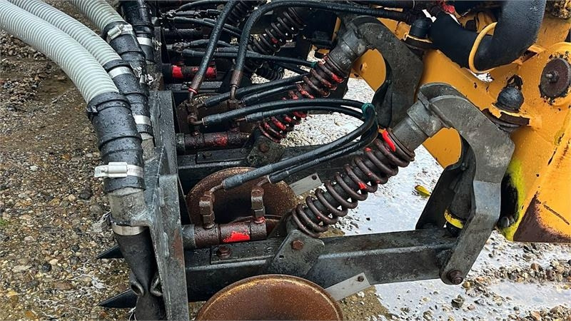 Duport 12m - Cisterna za gnojnicu: slika Duport 12m - Cisterna za gnojnicu Duport 12m - Cisterna za gnojnicu: slika Duport 12m - Cisterna za gnojnicu