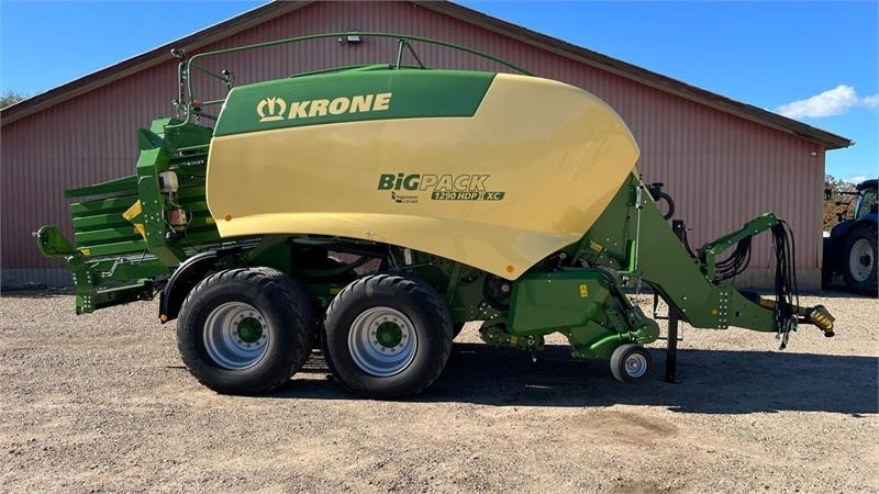 Krone Big Pack 1290 HDP II XC Demo - Kvadratna balirka: slika Krone Big Pack 1290 HDP II XC Demo - Kvadratna balirka Krone Big Pack 1290 HDP II XC Demo - Kvadratna balirka: slika Krone Big Pack 1290 HDP II XC Demo - Kvadratna balirka