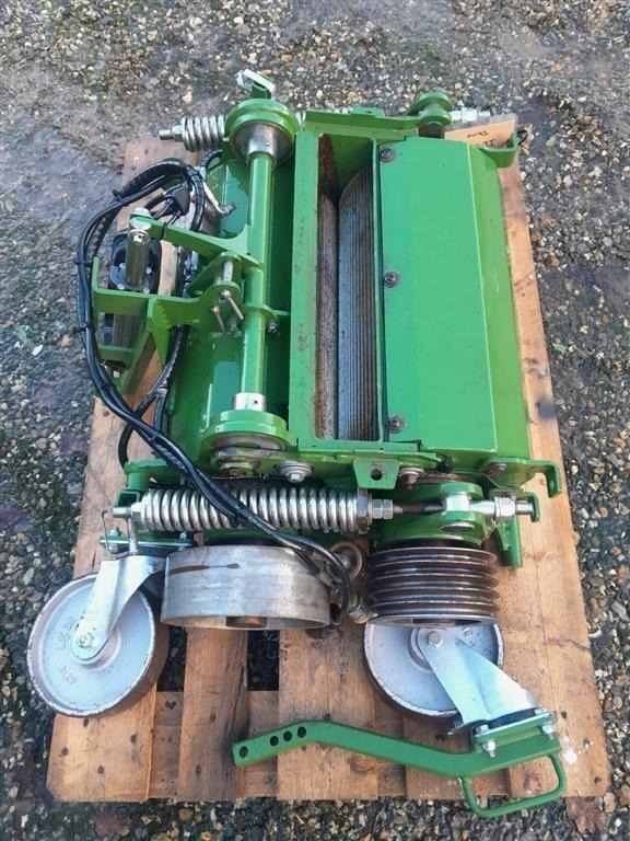 Krone Optimaxx 250 Corncracker - Oprema za prevrtanje sijena: slika Krone Optimaxx 250 Corncracker - Oprema za prevrtanje sijena Krone Optimaxx 250 Corncracker - Oprema za prevrtanje sijena: slika Krone Optimaxx 250 Corncracker - Oprema za prevrtanje sijena