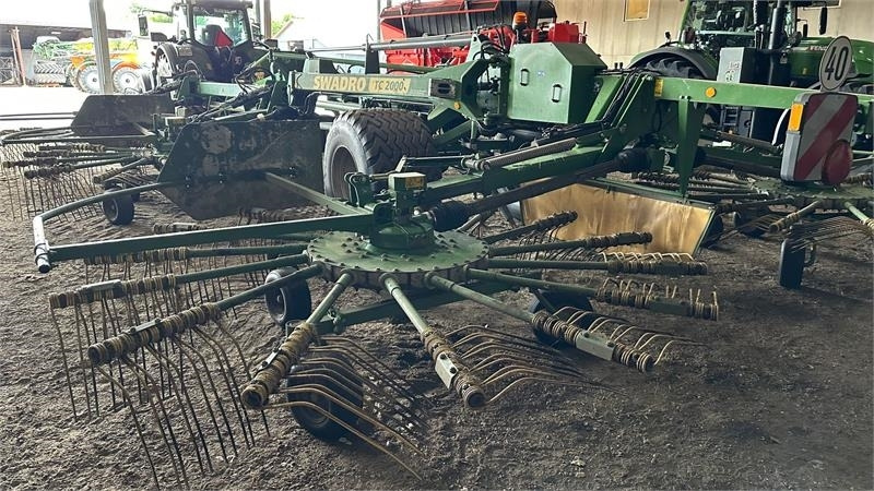 Krone Swadro 2000 TC - Prevrtač sijena/ Grabulje: slika Krone Swadro 2000 TC - Prevrtač sijena/ Grabulje Krone Swadro 2000 TC - Prevrtač sijena/ Grabulje: slika Krone Swadro 2000 TC - Prevrtač sijena/ Grabulje