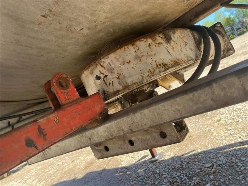 Linde 3 Ton - Spremnik: slika Linde 3 Ton - Spremnik Linde 3 Ton - Spremnik: slika Linde 3 Ton - Spremnik