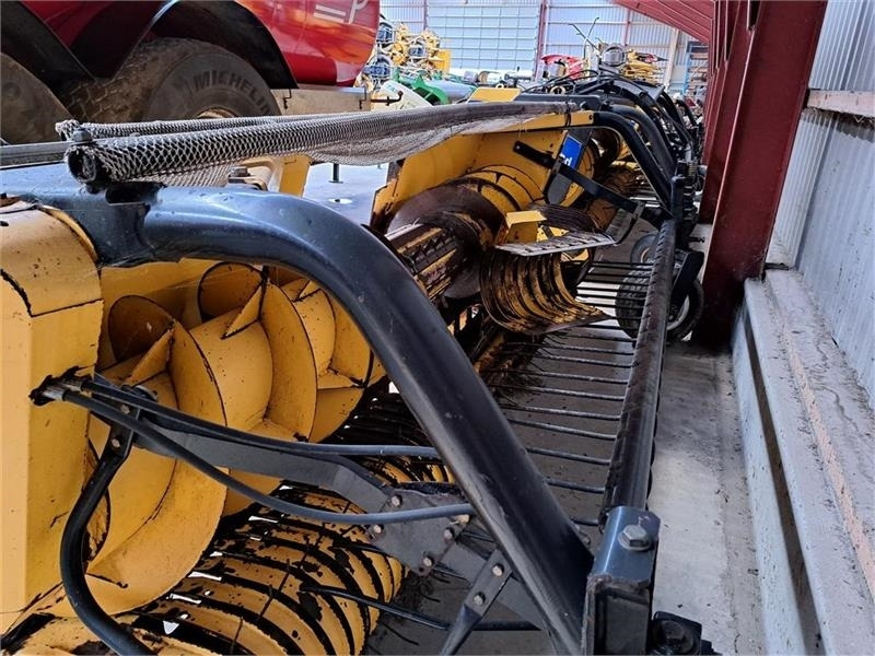 New Holland 355 W Græspick-up - Priključak za silažni kombajn: slika New Holland 355 W Græspick-up - Priključak za silažni kombajn New Holland 355 W Græspick-up - Priključak za silažni kombajn: slika New Holland 355 W Græspick-up - Priključak za silažni kombajn