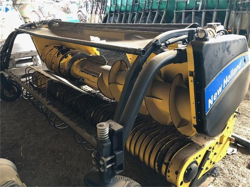 New Holland 356W - Priključak za silažni kombajn: slika New Holland 356W - Priključak za silažni kombajn New Holland 356W - Priključak za silažni kombajn: slika New Holland 356W - Priključak za silažni kombajn