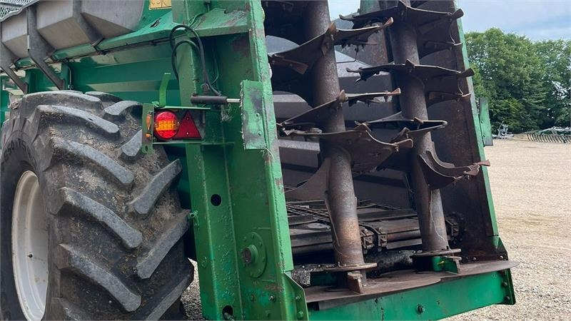 Samson SP 15 - Rasipač stajskog gnoja: slika Samson SP 15 - Rasipač stajskog gnoja Samson SP 15 - Rasipač stajskog gnoja: slika Samson SP 15 - Rasipač stajskog gnoja