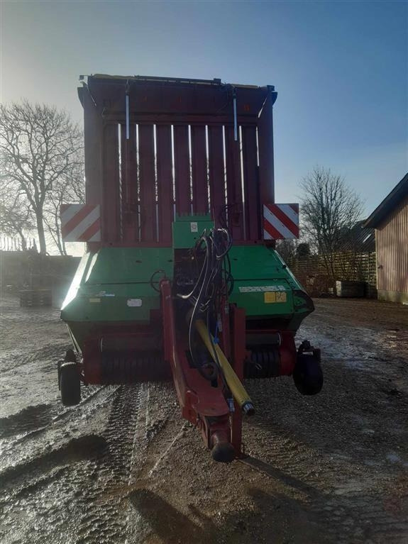 Samoutovarni vagon Strautmann Giga Vitesse CFS 4401: slika Samoutovarni vagon Strautmann Giga Vitesse CFS 4401 Samoutovarni vagon Strautmann Giga Vitesse CFS 4401: slika Samoutovarni vagon Strautmann Giga Vitesse CFS 4401