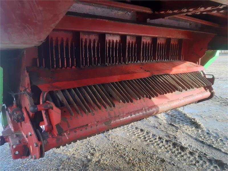 Samoutovarni vagon Strautmann Giga Vitesse CFS 4401: slika Samoutovarni vagon Strautmann Giga Vitesse CFS 4401 Samoutovarni vagon Strautmann Giga Vitesse CFS 4401: slika Samoutovarni vagon Strautmann Giga Vitesse CFS 4401