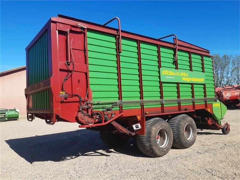 Strautmann Mega Vitesse III - Prikolica za poljoprivredna gospodarstva: slika Strautmann Mega Vitesse III - Prikolica za poljoprivredna gospodarstva Strautmann Mega Vitesse III - Prikolica za poljoprivredna gospodarstva: slika Strautmann Mega Vitesse III - Prikolica za poljoprivredna gospodarstva