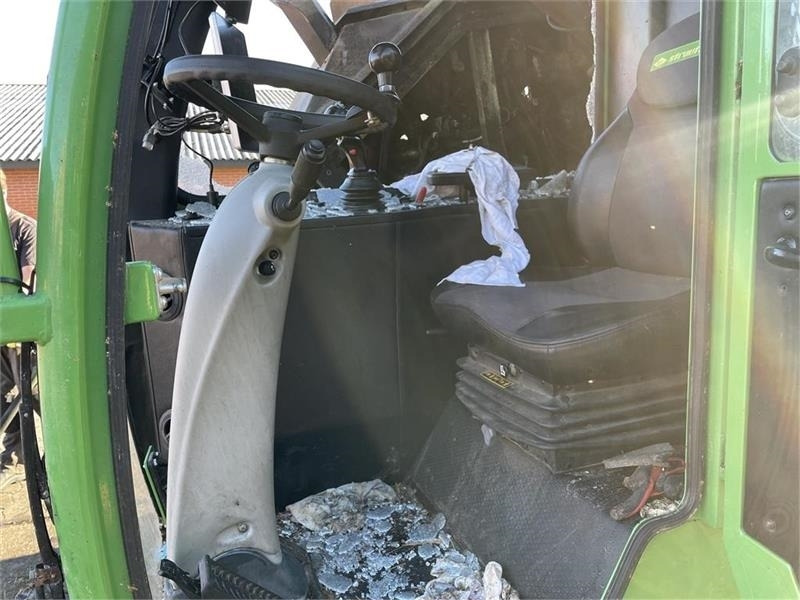 Vagon-miješalica za krmivo Strautmann Verti-Mix SF1702 Selvkørende blander: slika Vagon-miješalica za krmivo Strautmann Verti-Mix SF1702 Selvkørende blander