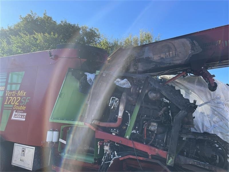 Vagon-miješalica za krmivo Strautmann Verti-Mix SF1702 Selvkørende blander: slika Vagon-miješalica za krmivo Strautmann Verti-Mix SF1702 Selvkørende blander