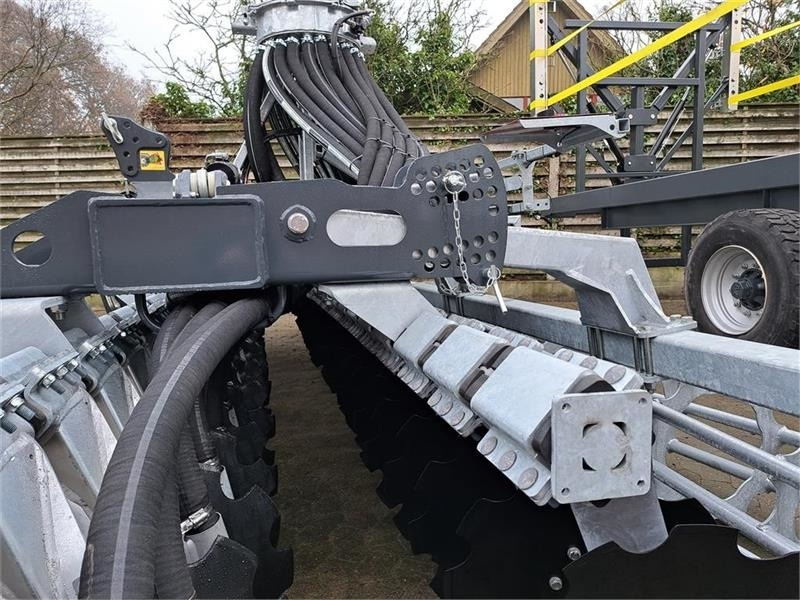 Volmer T-Rubber TRG W601 - Cisterna za gnojnicu: slika Volmer T-Rubber TRG W601 - Cisterna za gnojnicu Volmer T-Rubber TRG W601 - Cisterna za gnojnicu: slika Volmer T-Rubber TRG W601 - Cisterna za gnojnicu