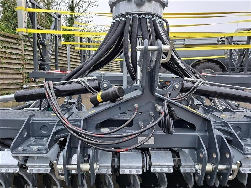 Deponator gnojnice Volmer T-Rubber TRG W601: slika Deponator gnojnice Volmer T-Rubber TRG W601 Deponator gnojnice Volmer T-Rubber TRG W601: slika Deponator gnojnice Volmer T-Rubber TRG W601