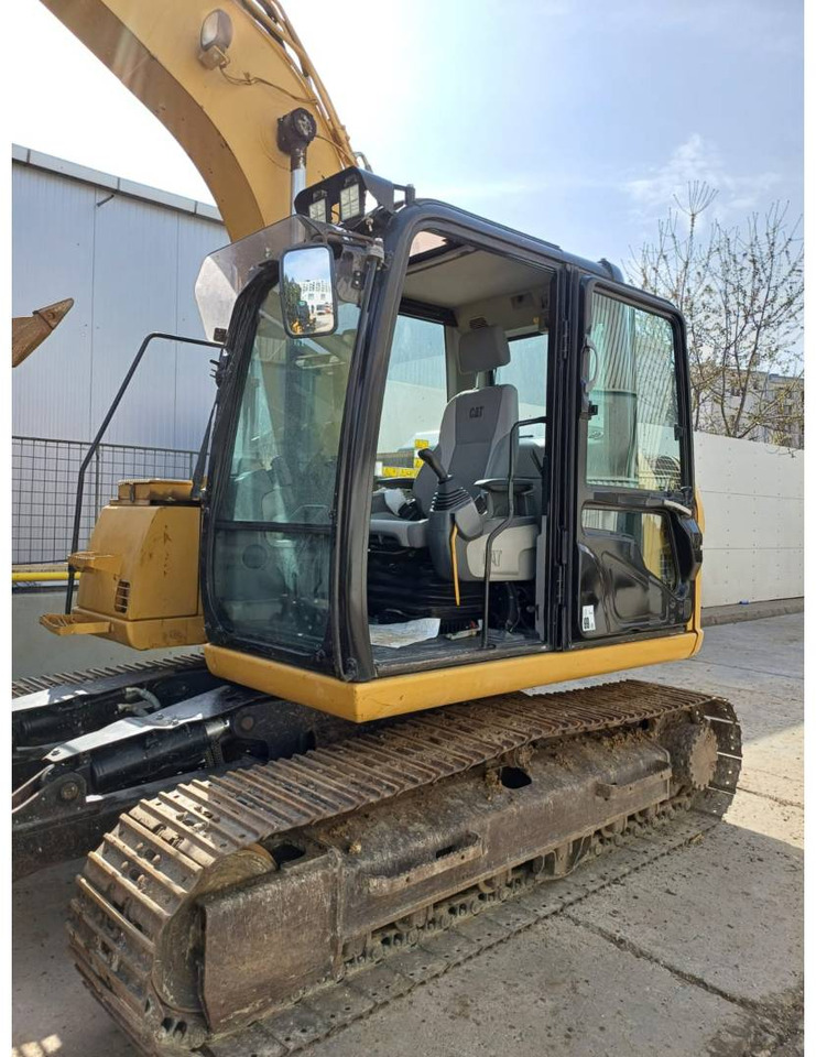 Zakup CAT 311FLRR CAT 311FLRR: slika Zakup CAT 311FLRR CAT 311FLRR