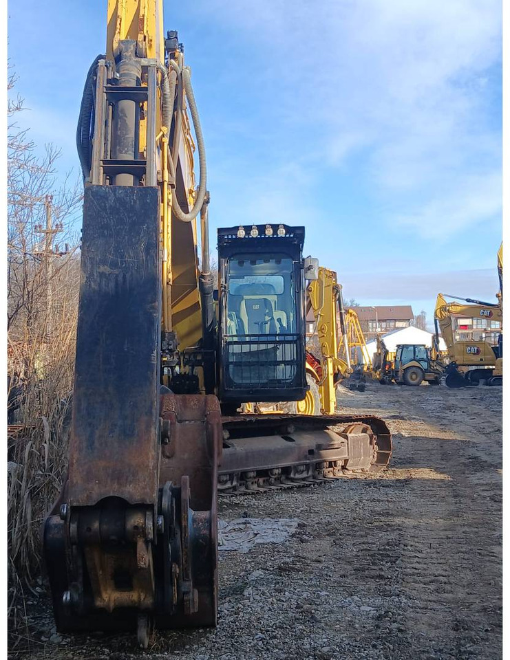 CAT 320FL - Bager gusjeničar: slika CAT 320FL - Bager gusjeničar CAT 320FL - Bager gusjeničar: slika CAT 320FL - Bager gusjeničar