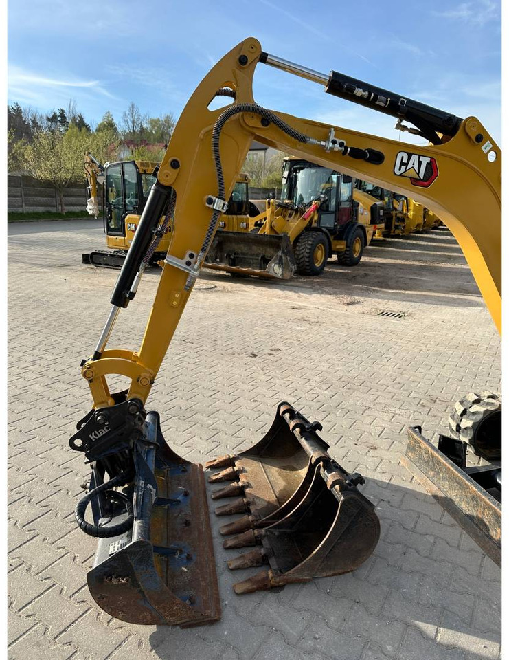 Bager gusjeničar CAT 302CR: slika Bager gusjeničar CAT 302CR
