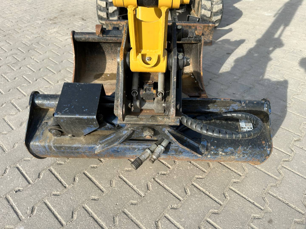 Bager gusjeničar CAT 302CR: slika Bager gusjeničar CAT 302CR