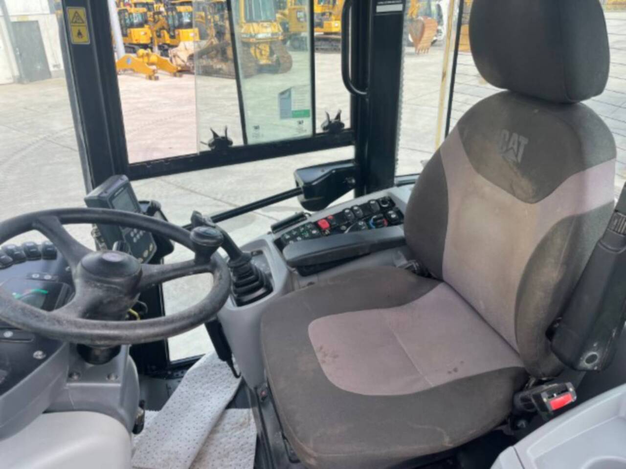 Utovarivač na kotačima CAT 914K: slika Utovarivač na kotačima CAT 914K Utovarivač na kotačima CAT 914K: slika Utovarivač na kotačima CAT 914K