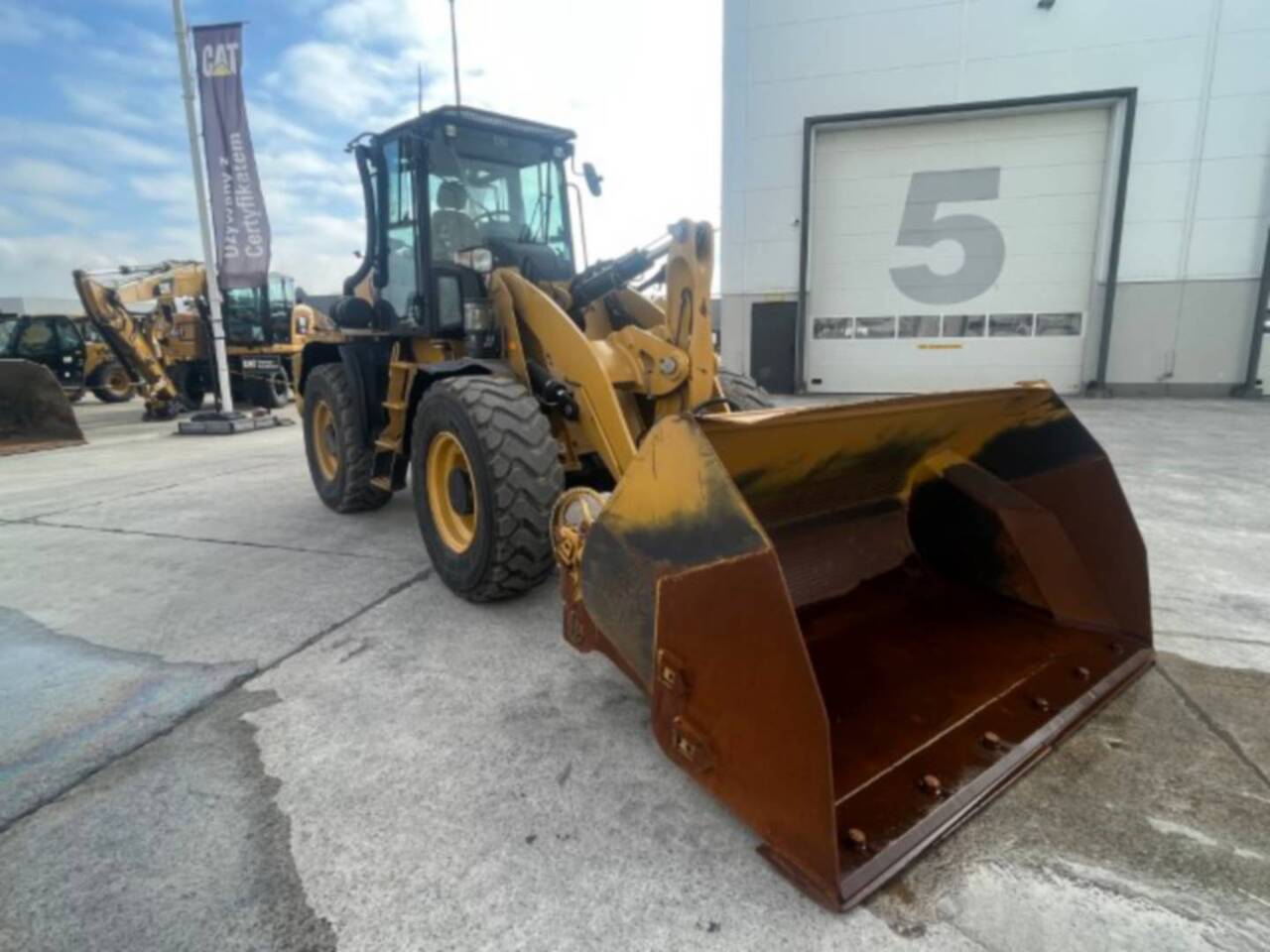 CAT 914K - Utovarivač na kotačima: slika CAT 914K - Utovarivač na kotačima CAT 914K - Utovarivač na kotačima: slika CAT 914K - Utovarivač na kotačima