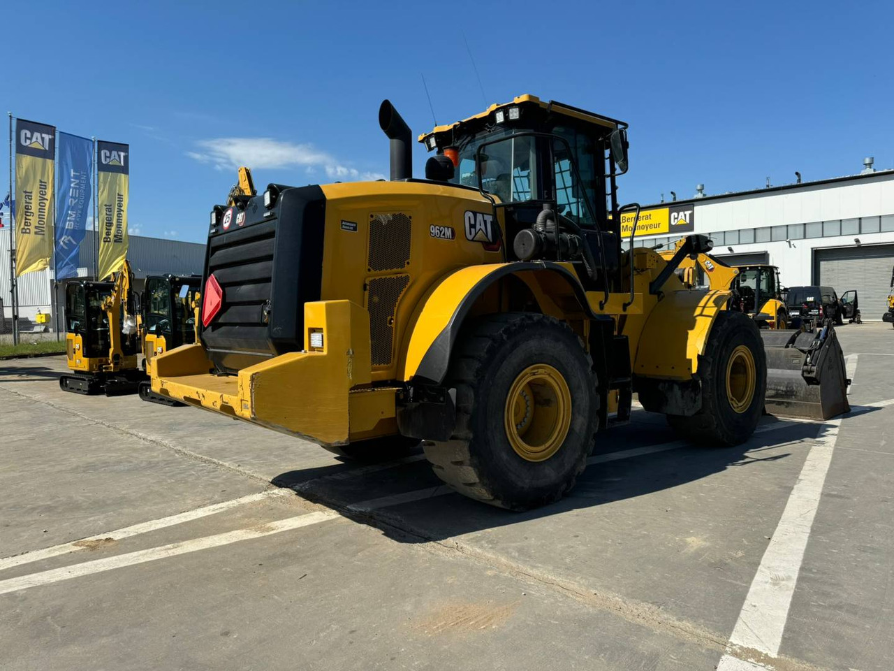 CAT 962M - Utovarivač na kotačima: slika CAT 962M - Utovarivač na kotačima CAT 962M - Utovarivač na kotačima: slika CAT 962M - Utovarivač na kotačima