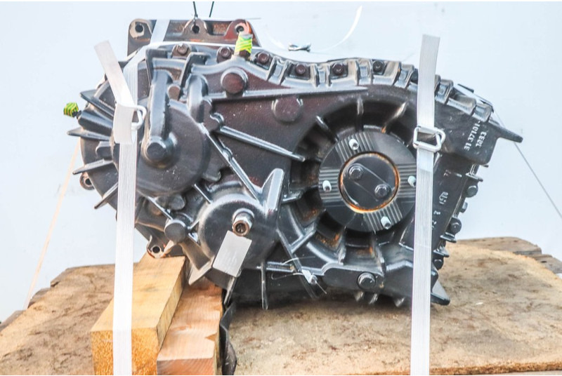 MAN VG172 P22-6 81.37000-7411 - Mjenjač za Kamion: slika MAN VG172 P22-6 81.37000-7411 - Mjenjač za Kamion MAN VG172 P22-6 81.37000-7411 - Mjenjač za Kamion: slika MAN VG172 P22-6 81.37000-7411 - Mjenjač za Kamion