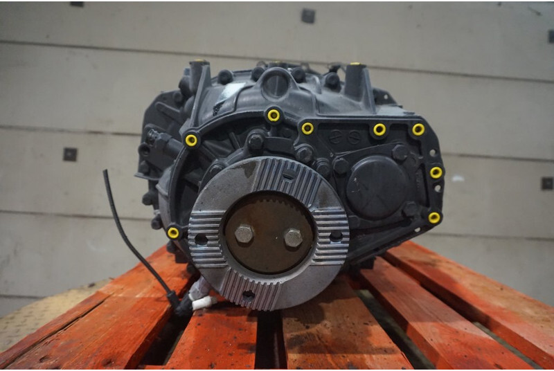 ZF 12AS2130DD TGS - Mjenjač za Kamion: slika ZF 12AS2130DD TGS - Mjenjač za Kamion ZF 12AS2130DD TGS - Mjenjač za Kamion: slika ZF 12AS2130DD TGS - Mjenjač za Kamion