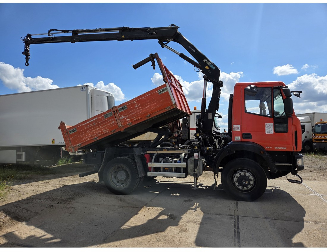 IVECO EUROCARGO 150E28 4X4 TIPPER CRANE HIAB 099 ES-2 - Kiper, Kamion s kranom: slika IVECO EUROCARGO 150E28 4X4 TIPPER CRANE HIAB 099 ES-2 - Kiper, Kamion s kranom IVECO EUROCARGO 150E28 4X4 TIPPER CRANE HIAB 099 ES-2 - Kiper, Kamion s kranom: slika IVECO EUROCARGO 150E28 4X4 TIPPER CRANE HIAB 099 ES-2 - Kiper, Kamion s kranom
