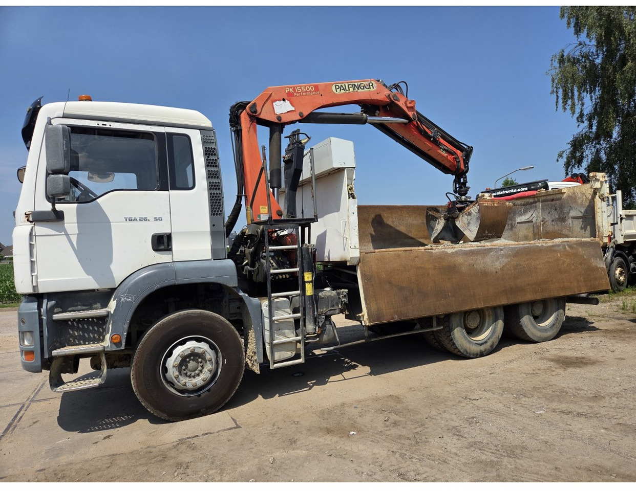 MAN TGA 26.350 6X4 BORDMATIC TIPPER CRANE PALFINGER PK15500 - Kiper, Kamion s kranom: slika MAN TGA 26.350 6X4 BORDMATIC TIPPER CRANE PALFINGER PK15500 - Kiper, Kamion s kranom MAN TGA 26.350 6X4 BORDMATIC TIPPER CRANE PALFINGER PK15500 - Kiper, Kamion s kranom: slika MAN TGA 26.350 6X4 BORDMATIC TIPPER CRANE PALFINGER PK15500 - Kiper, Kamion s kranom