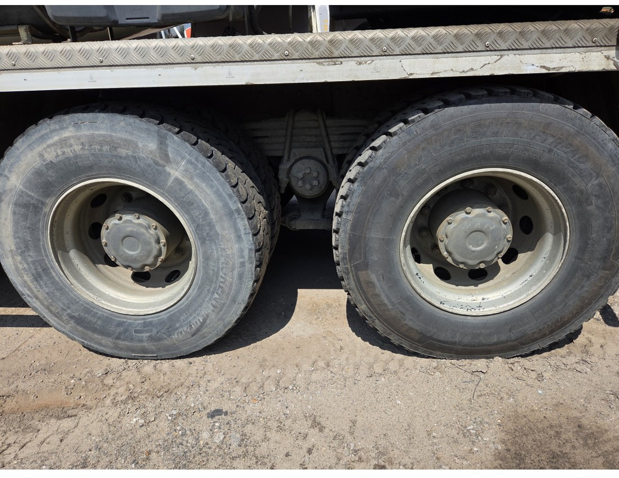 MAN TGS 35.400 8X4 Concrete Mixer Stetter Steelsuspension - Automješalica: slika MAN TGS 35.400 8X4 Concrete Mixer Stetter Steelsuspension - Automješalica MAN TGS 35.400 8X4 Concrete Mixer Stetter Steelsuspension - Automješalica: slika MAN TGS 35.400 8X4 Concrete Mixer Stetter Steelsuspension - Automješalica