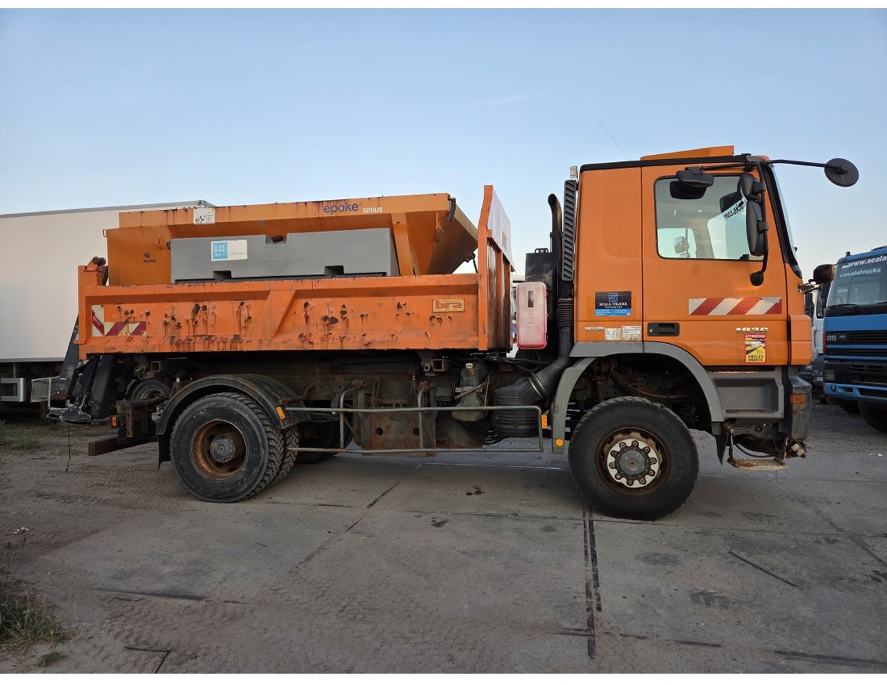 MERCEDES ACTROS 1836 4X4 TIPPER possible to buy with salt spreader - Kiper: slika MERCEDES ACTROS 1836 4X4 TIPPER possible to buy with salt spreader - Kiper MERCEDES ACTROS 1836 4X4 TIPPER possible to buy with salt spreader - Kiper: slika MERCEDES ACTROS 1836 4X4 TIPPER possible to buy with salt spreader - Kiper