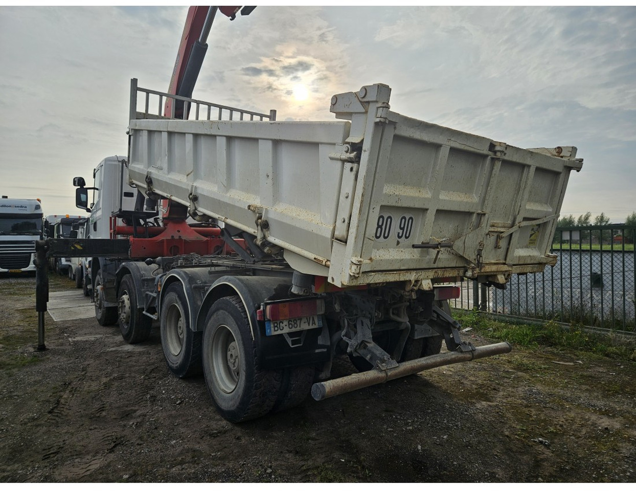 Scania R420 8x4 Tipper Crane Palfinger 23500 - Kiper, Kamion s kranom: slika Scania R420 8x4 Tipper Crane Palfinger 23500 - Kiper, Kamion s kranom Scania R420 8x4 Tipper Crane Palfinger 23500 - Kiper, Kamion s kranom: slika Scania R420 8x4 Tipper Crane Palfinger 23500 - Kiper, Kamion s kranom