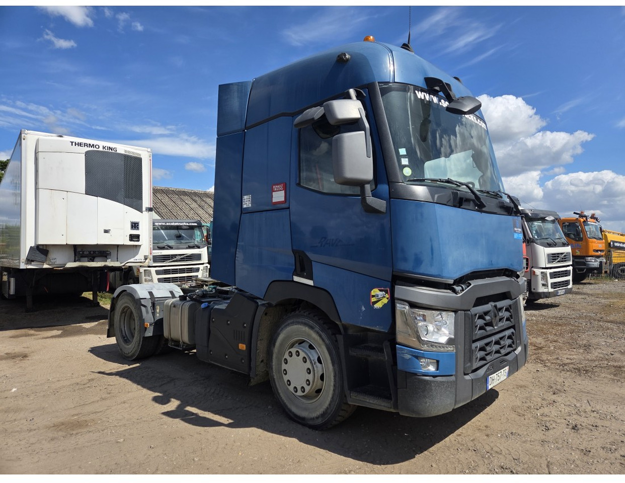 Renault T 460 4X2 Tractor Unit Retarder Hydraulic - Tegljač: slika Renault T 460 4X2 Tractor Unit Retarder Hydraulic - Tegljač Renault T 460 4X2 Tractor Unit Retarder Hydraulic - Tegljač: slika Renault T 460 4X2 Tractor Unit Retarder Hydraulic - Tegljač
