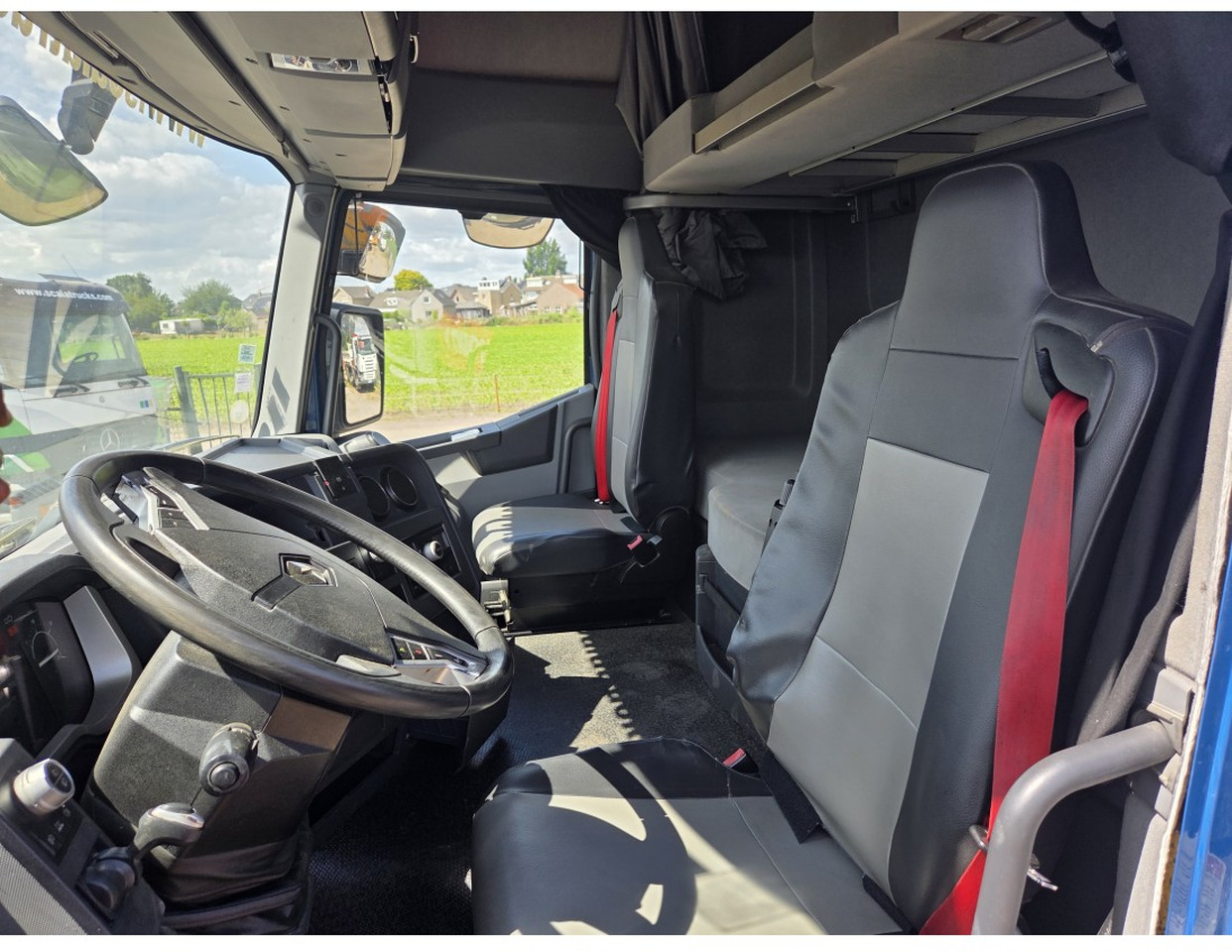 Tegljač Renault T 460 4X2 Tractor Unit Retarder Hydraulic: slika Tegljač Renault T 460 4X2 Tractor Unit Retarder Hydraulic