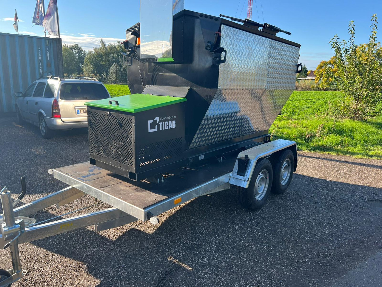 TICAB Asphalt Hot Box from the Manufacturer for 2,8 t, termiskais bunkurs asfaltam HB-2 - Stroj za asfaltiranje: slika TICAB Asphalt Hot Box from the Manufacturer for 2,8 t, termiskais bunkurs asfaltam HB-2 - Stroj za asfaltiranje TICAB Asphalt Hot Box from the Manufacturer for 2,8 t, termiskais bunkurs asfaltam HB-2 - Stroj za asfaltiranje: slika TICAB Asphalt Hot Box from the Manufacturer for 2,8 t, termiskais bunkurs asfaltam HB-2 - Stroj za asfaltiranje