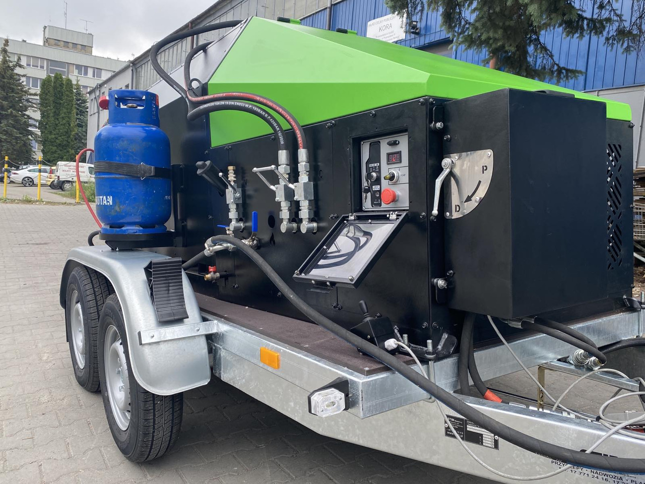 TICAB SelfPropelled Bitumen Emulsion Sprayer,1000L,Manufacturer - Šprica za emulziju: slika TICAB SelfPropelled Bitumen Emulsion Sprayer,1000L,Manufacturer - Šprica za emulziju TICAB SelfPropelled Bitumen Emulsion Sprayer,1000L,Manufacturer - Šprica za emulziju: slika TICAB SelfPropelled Bitumen Emulsion Sprayer,1000L,Manufacturer - Šprica za emulziju