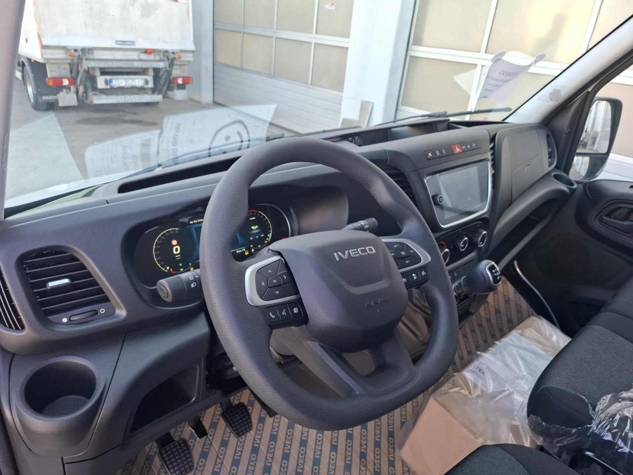 Zakup IVECO Daily 35S14V IVECO Daily 35S14V: slika Zakup IVECO Daily 35S14V IVECO Daily 35S14V